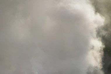 ISPAO IZ AVIONA, IZBEGAO NEKOLIKO EKSPLOZIJA... Ovog čoveka smrt ne želi, ali zato je dobio milion na lutriji