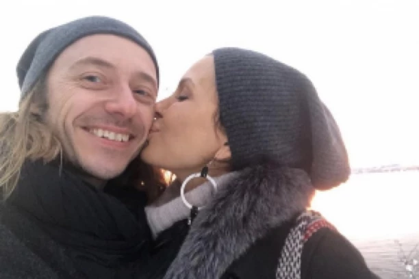 Razvela se od Karića, a sada zgrće još veću lovu: Elena Karaman i njen dečko fotograf LANSIRALI biznis od kojeg će vam se ZAVRTETI U GLAVI