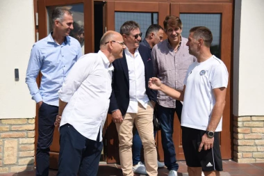 SELEKTORA STOJKOVIĆA DOČEKAO MLADEN KRSTAJIĆ: Cela Srbija treba da bude ponosna na AKADEMIJU TSC-A!