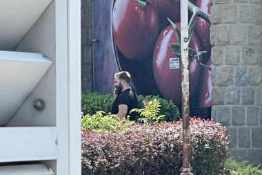 PAPARACO! Uhvatili Stefana Miloševića Pandu: Voditelj OVO nije PRESTAJAO da radi!