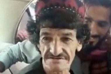 TALIBANI SMAKNULI KOMIČARA KOJI IH JE ISMEVAO: Avganistanac se RUGAO militantima i dok su ga vozili u SMRT! (VIDEO)