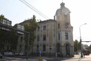 DETALJI SLUČAJA PARA KOJI JE OPTUŽEN DA JE DRŽAO LEKARA IZ NIŠA KAO ROBA: Ovako su se branili pred sudom, optužena se "JADALA"