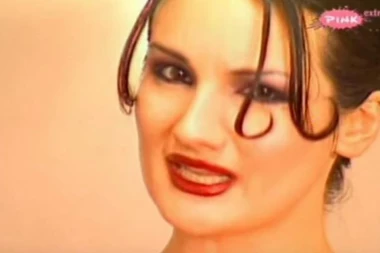 LIDIJA JE HARALA DEVEDESETIH TOP LISTAMA: Danas je profesorka engleskog, A NIKO JE NI U SNU NE BI PREPOZNAO! (FOTO)