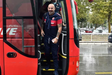 ZVEZDA OTPUTOVALA ZA RUMUNIJU: Dva POVRATNIKA na Stankovićevom spisku (FOTO)