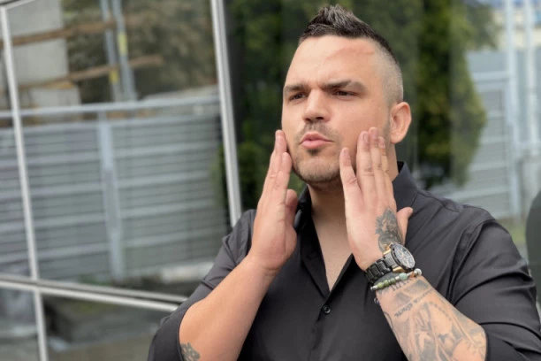 BANE ČOLAK U STRAHU: Nije ni ušao u Zadrugu, a već ga BRINE OVO!