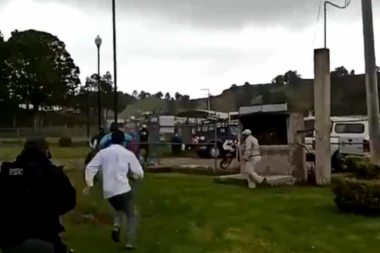 SRUŠIO SE HELIKOPTER U KOM JE BIO DRŽAVNI SEKRETAR: Izgubio kontrolu i zakucao se u zemlju! DRAMA! (VIDEO)