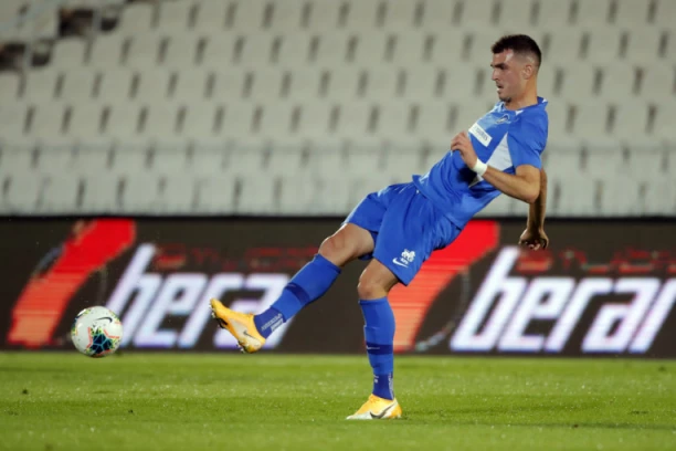 NAPADAČ KOJI JE PROMAKAO ZVEZDI I PARTIZANU ISPOD RADARA: Srbin napravio transfer karijere!