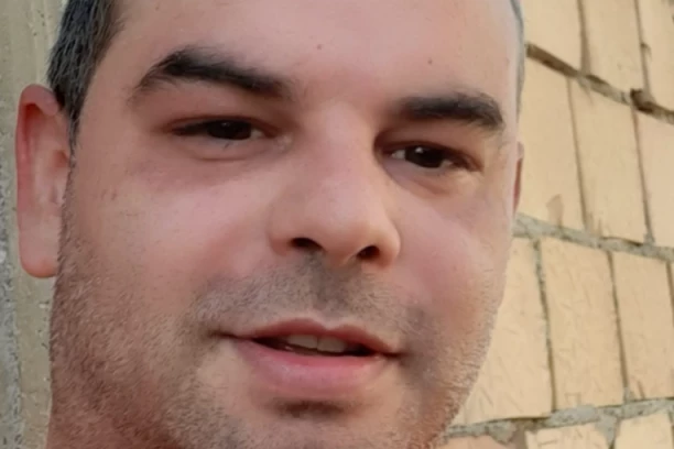 IMA NADE ZA SRBIJU! Konobar iz Nove Varoši našao na stolu 40.000 pa jurio vlasnika pola dana da mu ih vrati!