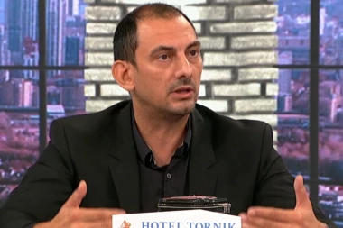 LAĐEVIĆ NA TV PINK RASKRINKAO TAJKUNSKU PROPAGANDNU MAŠINERIJU: Prešli su sve granice, Vučića napadaju jer neće da bude marioneta!