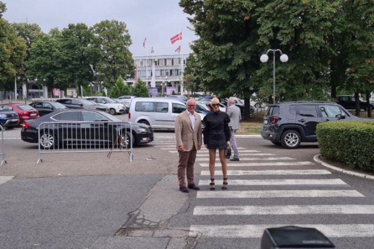 Nataša Bekvalac na vakcinaciji uz prisustvo zamenika gradonačelnika Beograda Gorana Vesića