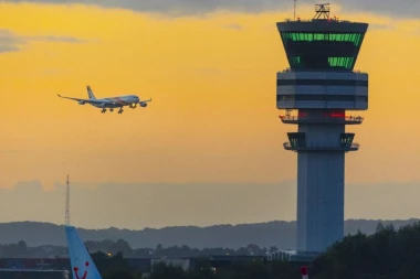 UDARNO! OTKAZANI SVI LETOVI NA AERODROMU! Izbio veliki problem, otkriveni detalji