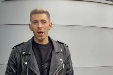 Zadrugar preko BAHANALIJA hteo da opelješi stariju gospođu: Davala mu u kovertama 1.000 evra, a zbog OVOGA mogla da dobije srčku!