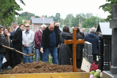 LJUBOMIR BANDOVIĆ i LANETOV SIN ODRŽALI GOVOR! Emotivne reči potresle sve: Bila je čast odrastati uz Laneta! (FOTO/VIDEO)