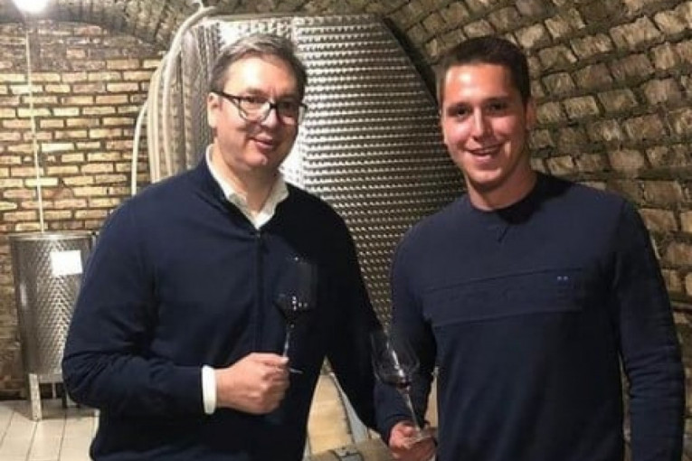 ĐILASOVA ELITA NEMILOSRDNO REŠETA DANILA VUČIĆA! Nema pravo ni da se požali, ali on tome nije ni NAUČEN!