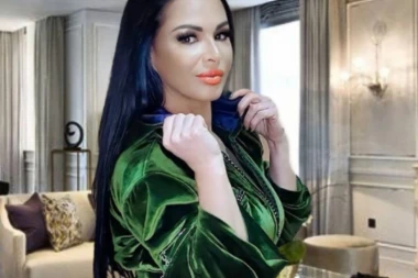 Tina Ivanović već DECENIJAMA krije PRAVO IME: Pevačica otkrila zbog čega je donela ODLUKU da ga promeni! (FOTO)