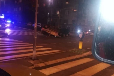 UDES NA ZVEZDARI: Automobil se prevrnuo na krov, jedna osoba povređena