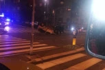 UDES NA ZVEZDARI: Automobil se prevrnuo na krov, jedna osoba povređena