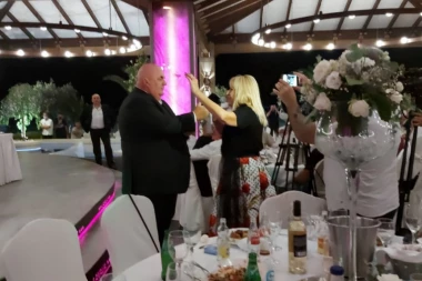 PALMA NAPRAVIO FEŠTU U PARALIJI! Goca Lazarević poručila Vučiću: Ne može nam niko ništa!