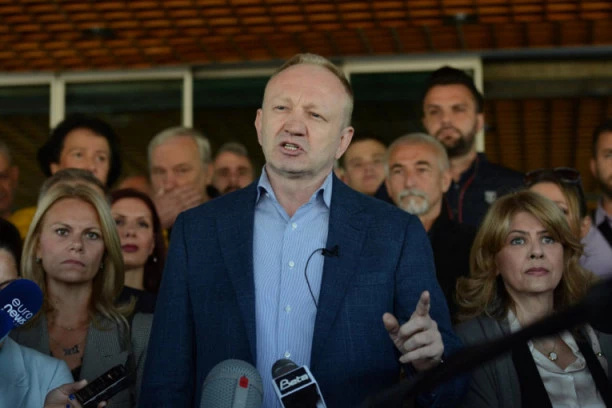 ĐILAS UDARIO NA LAŽNE EKOLOGE: Oteli ste proteste da pravite političku kampanju! (FOTO)