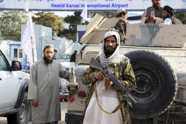 STUDENTKINJAMA SUSPENDOVAN PRISTUP UNIVERZITETIMA: Talibanske vlasti u Avganistanu uvele novu restriktivnu meru