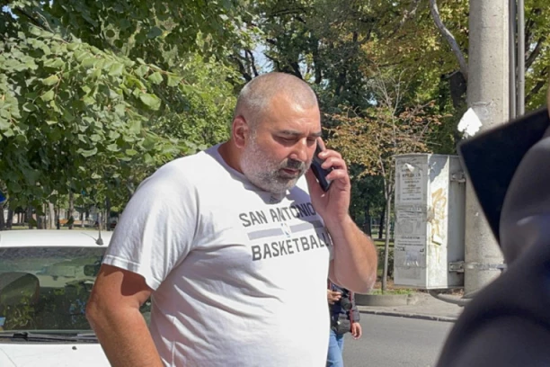 MIKI OPLEO KAO NIKAD DOSAD: Aleks je spavala s mojim pokojnim drugom! On je tada imao 60, a ona 17 godina! ČITAJTE U SRPSKOM TELEGRAFU!