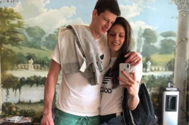 SLETELE RODE! Srpski trofejni sportisti ponovo postali roditelji!