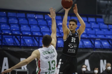 GROM IZ VEDRA NEBA: Amerikanac RASKINUO ugovor posle nepuna dva meseca!