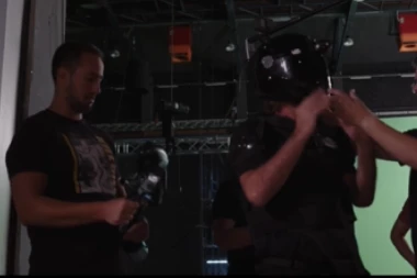 ON STVARA KORISNE STVARI I UJEDNO SE DOBRO ZABAVLJA! Željko Mitrović predstavio najnoviji izum! POGLEDAJTE ŠTA JE SAD IZMISLIO! (VIDEO)