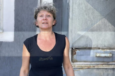 TANJA JOVIĆEVIĆ IZNELA POTRESNE DETALJE SVOG ŽIVOTA! Od oca sam doživela UŽASNE STVARI: UPROPASTIO MI JE ŽIVOT!