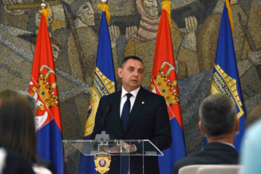 MINISTAR VULIN: Srbija neće biti prostor za migrante, čuvajući naš način života čuvamo i način života građana Austrije!