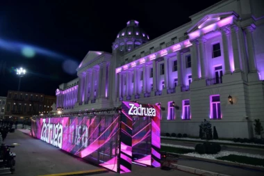 TOTALNA DOMINACIJA „ZADRUGE 5“! Spektakularna ceremonija otvaranja donela velika iznenađenja, prve flertove, sukobe, ali i do sada NEZAPAMĆENU GLEDANOST!