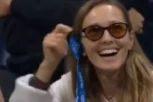 CEO STADION GLEDAO SAMO U NJU: Kako je Jelena UKRALA SLAVU Novaku Đokoviću! (VIDEO)