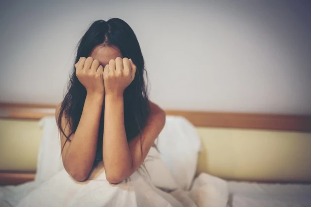 OBRATITE PAŽNJU! JEDNA BOLEST PRATI DRUGU: Psiholozi otkrili užasan OBRAZAC POVEZANOSTI kod mladih ljudi