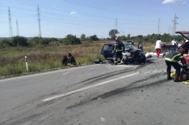 IBARSKA MAGISTRALA UZELA JOŠ JEDAN ŽIVOT: Jeziv sudar kod Vreoca, devetoro povređenih!