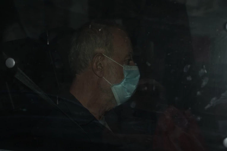 MIKA ALEKSIĆ NAPUSTIO CENTRALNI ZATVOR! Pogledajte kako izgleda učitelj glume posle osam meseci pritvora! (FOTO)