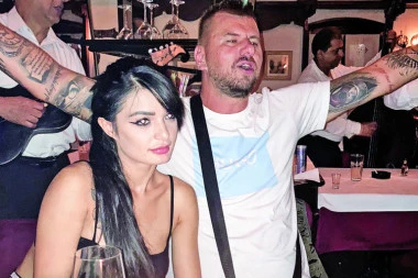 JANJUŠ UHVAĆEN U DEBELOJ LAŽI: Procurila njegova prepiska sa Viktorijom iz Zadruge, DOKAZ da su imali aferu! (FOTO)