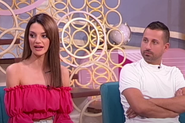 TARA SIMOV PROGOVORILA O PSIHIČKOM ZLOSTAVLJANJU: Govorili su mi da sam LEŠ, jako sam teško to podnela!