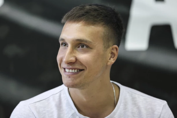 VELIKO SRCE SRPSKOG REPREZENTATIVCA: Budi human - Bogdan se priključio humanitarnoj licitaciji za malog Vukana!