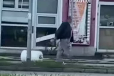 SNIMAK IZ NOVOG SADA OD KOG SU SVI PRASNULI U SMEH: Muškarac izveo bojler u šetnju (VIDEO)