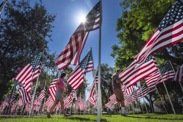SRBI POHRLILI ZA AMERIČKOM VIZOM, A SVAKI PETI BUDE ODBIJEN! U statistikama obelodanjeno SVE