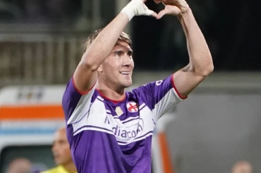 FIORENTINA ZABRANILA TRANSFER: Vlahović je SLOBODAN u januaru, ali ne sme u ovaj klub!