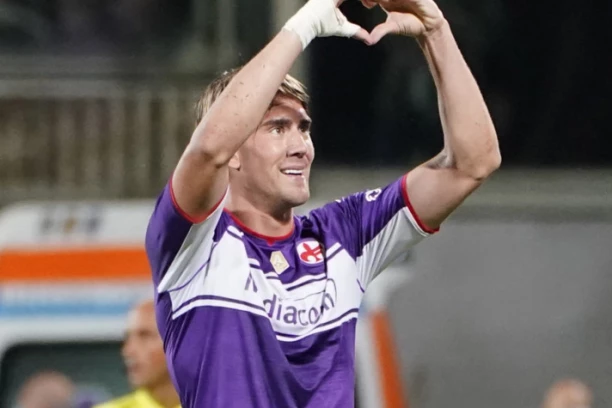 FIORENTINA ZAVRŠILA TRANSFER ZIME! Komiso BROJI pare, Vlahović TRLJA RUKE!