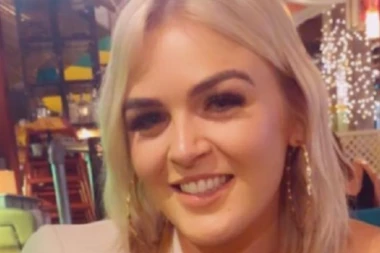 DEVOJKA STRAVIČNIM VRIŠTANJEM DIGLA CELU ZGRADU NA NOGE! Kad su policajci upali u stan, samo su se UHVATILI ZA GLAVU I PRASNULI U SMEH! (VIDEO)