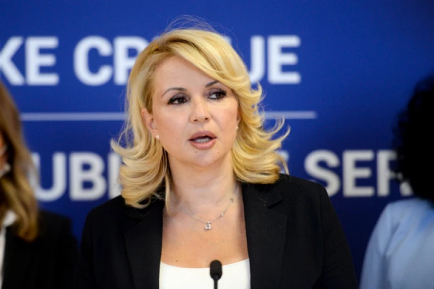 KISIĆ TEPAVČEVIĆ REAGOVALA NA POREĐENJE VUČIĆA SA HITLEROM: U normalnoj i civilizovanoj državi takav skandal bi izazvao osudu, ali u Hrvatskoj...