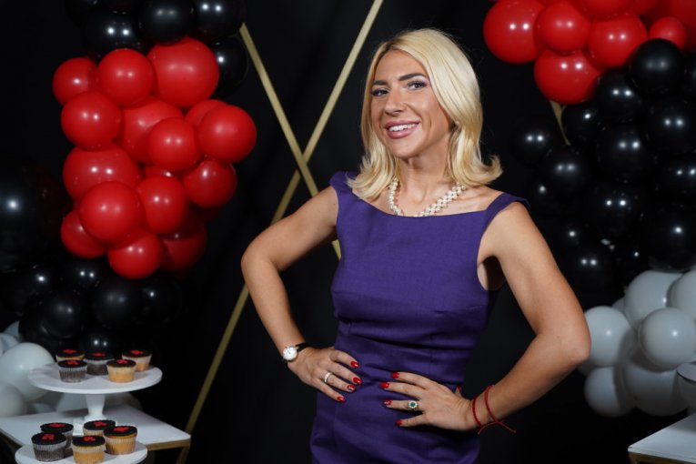 Jovana Jeremić čestitala rođendan portalu Republika