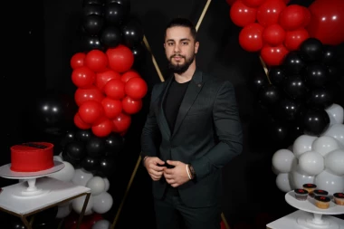 MATEJIN DRUGAR RAZVEZAO JEZIK O NJEGOVOJ AKCIJI SA SANJOM GRUJIĆ! Bivši zadrugar nije štedeo reči, pa totalno razotkrio Simovljevu!