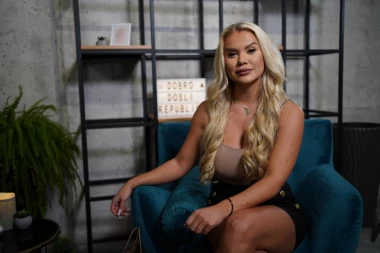 SANJA STANKOVIĆ BRUTALNO OPLELA PO BIVŠIMA! Matora je jedna LAŽ, pa osula po Caru i Dalili: MENE SU RAZAPINJALI, DOK ONI GAZE PO SVIMA!