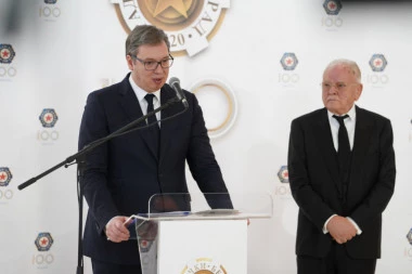 PREDSEDNIK VUČIĆ SE OPROSTIO OD DUDE IVKOVIĆA: Srbija tuguje, generacije ga pamte!