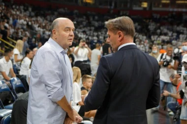 TOTALNA EKSTAZA NA OPROŠTAJU VELIČKOVIĆA: Vratio se Duško Vujošević! (VIDEO)