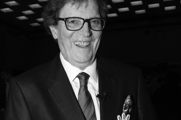 MINJA SUBOTA ZA SOBOM JE OSTAVIO VELIKA DELA: Ovako je izgledao život ovog velikana! (VIDEO)